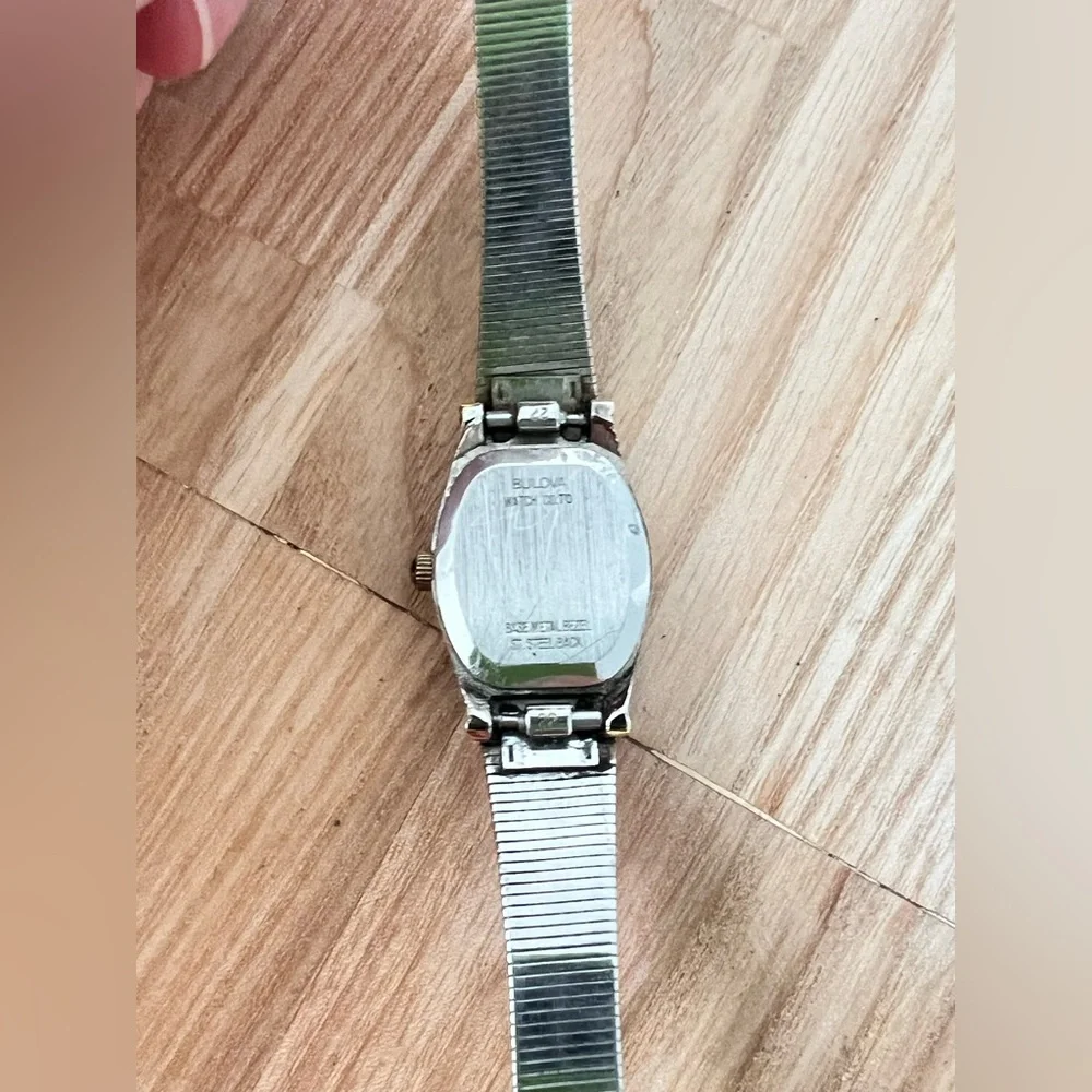 Vintage Bulova ladies silver tone classic watch NEW BATTERY
